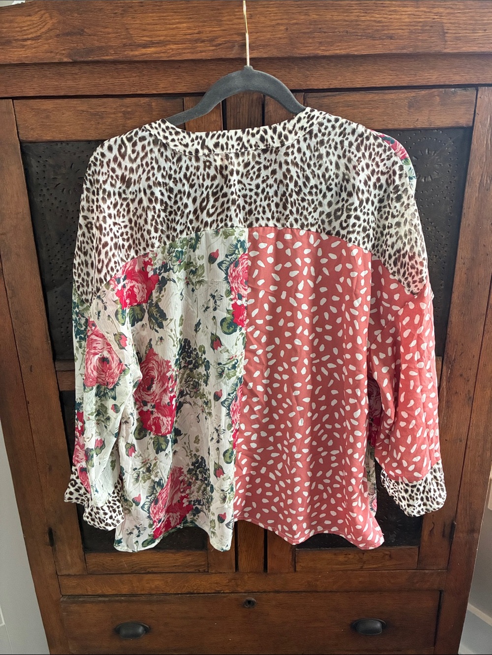 Umgee Coral & Floral Mixed-Print V-Neck Blouse - Picture 6 of 6